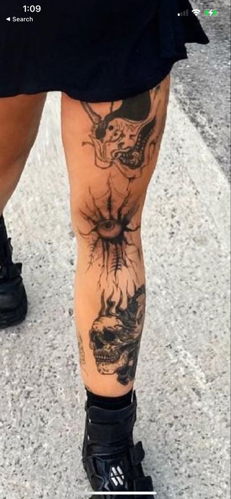 Creepy Tattoos Ideas, Big Grunge Tattoos, Spooky Themed Tattoos, Creepy Pretty Tattoo, Creepy Stomach Tattoos, Thigh Goth Tattoo, Goth Patchwork Tattoo Sleeve, Odd Tattoo Ideas, Gothcore Tattoo