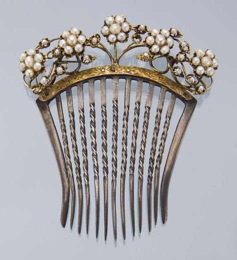 LadyLimoges Antique Hair Combs, Bijoux Art Deco, Bijoux Art Nouveau, Victorian Hairstyles, Vintage Hair Combs, Hair Jewels, Vintage Hair Accessories, Hair Adornments, Vintage Hair