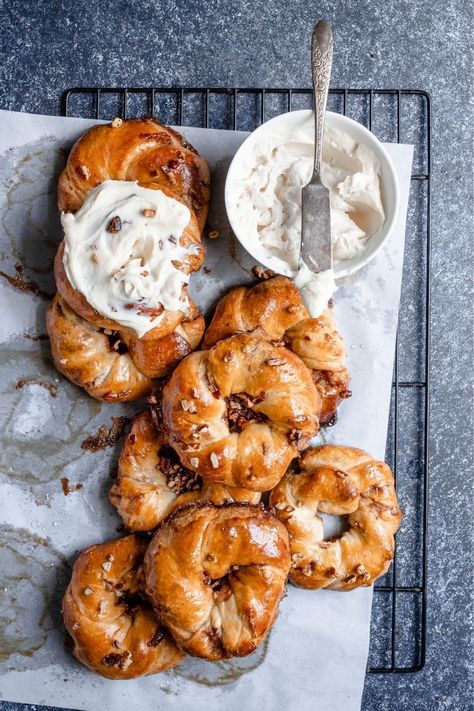 Cinnamon Coffee rings are sweet and comforting pastries loaded with cinnamon filling and toasted pecans. An easy homemade recipe for a breakfast pastry. |#cinnamonrecipe #cinnamon #cinnamonrolls #homadecinnamonroll #easycinnamonpastry #cinnamondessert #breakfastpastryrecipe #sweetbunrecipe #sweetcinnamonbunsrecipe #cinnamonrollsphotography #foodphotography #cinnamondessert #holidaybaking #fallbaking #christmasmorning| Breakfast Pastry Recipes, Recipes Pastry, Coffee Ring, Cinnamon Filling, Breakfast Pastry, Mini Pastries, Cinnamon Recipes, Cinnamon Coffee, Breakfast Pastries