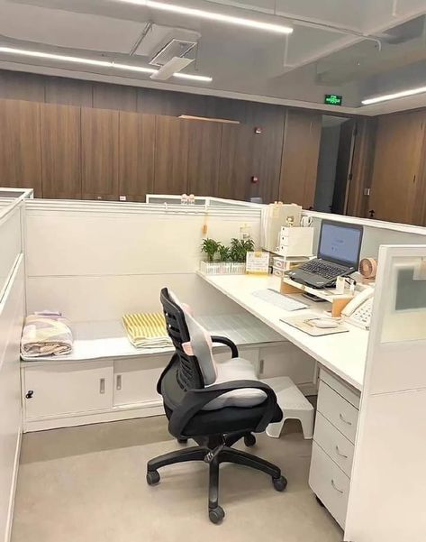 Ruang Kerja Aesthetic, Meja Kantor Aesthetic, Business Administration Aesthetic, Business Office Aesthetic, Office Working Space, Goal 2025, Office Receptionist, Motivation School, Dance Studio Decor