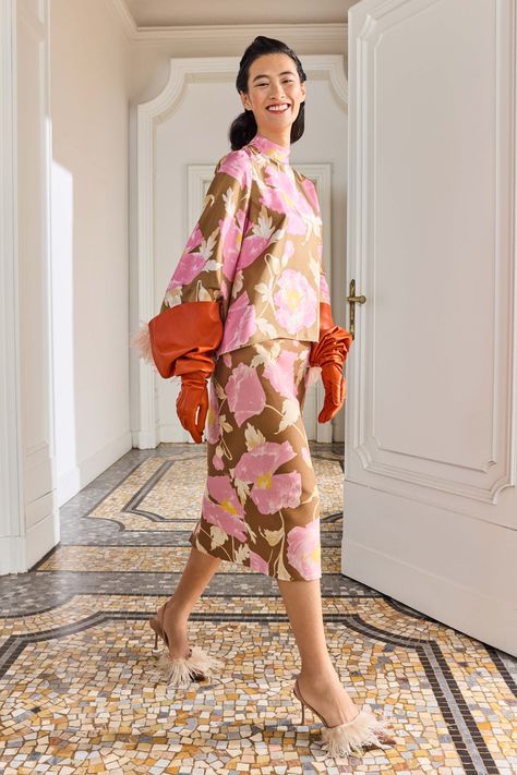 La DoubleJ Resort 2025 https://www.vogue.com/fashion-shows/resort-2025/la-doublej/slideshow/collection#4 Resort 2025, 90s Inspired Outfits, 2025 Fashion, Lace Dress Long, Next Clothes, Print Trends, Long Sleeve Lace Dress, Metallic Dress, Latest Outfits