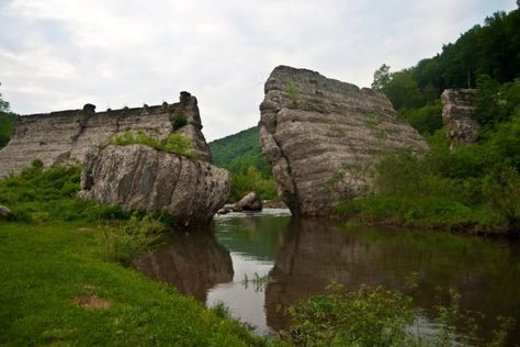 10 Amazing Natural Wonders Hiding In Plain Sight In Pennsylvania — No Hiking Required Summer Places, Camping In Pennsylvania, Sunset Photography Nature, Natural Waterfalls, Hiding In Plain Sight, Pennsylvania Travel, Red River Gorge, Largest Waterfall, Pittsburgh Pennsylvania