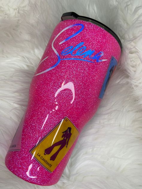 Selena Tumbler, Tumbler Cups Diy, Tumbler Ideas, Selena Quintanilla, Mexican Style, Style Dresses, Tumbler Cups, Custom Tumblers, Tumbler Designs