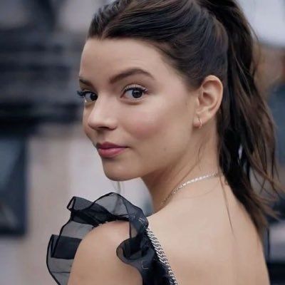 Monzo Celebs ~ fan account on X: "Miley https://t.co/SqeH5y0mLa" / X Black Hair Actress, Actresses With Black Hair, Anya Joy, Joy Taylor, Jet Black Hair, Anya Taylor Joy, Guys And Girls, Jet Black, Celebrity Photos