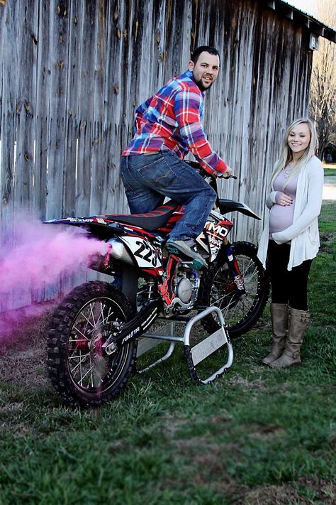 Our dirtbike gender reveal. Country Gender Reveal, Motocross Baby, Motocross Love, Gender Reveal Ideas, Image Moto, Baby Bike, Girl Gender Reveal, Bike Photography, Baby Gender Reveal Party