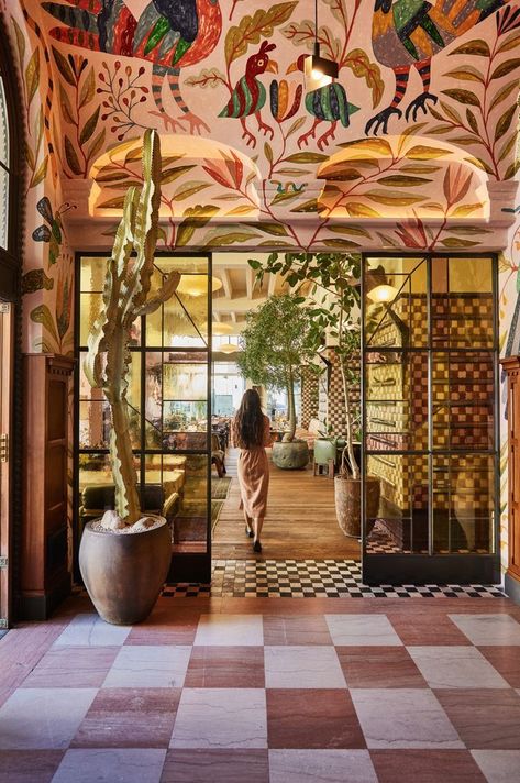 Kelly Wearstler Interiors, Proper Hotel, Mexican Interiors, Desain Pantry, 아파트 인테리어, Mural Design, Kelly Wearstler, Hotel Interior, Restaurant Interior Design