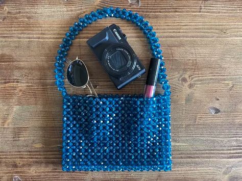 Beaded Clutch Bag Diy, Beaded Handbag Diy, Beaded Purses Pattern Tutorials, Beaded Crochet Bag, Diy Bead Bag, Bead Purse Diy, Bead Bag Diy, Beaded Purses Pattern, Diy Beaded Purse