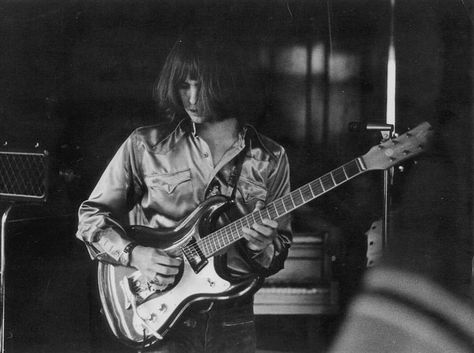 July 25, 2003 - Erik Braunn from American psychedelic rock band Iron Butterfly, died of cardiac failure at the age of 52. Braunn was just 16 years old when he joined Iron Butterfly who had the 1968 US No.14 single 'In-A- Gadda-Da-Vida’. •• #erikbraunn #thisdayinmusic #2000s #ironbutterfly #rock #rip #restinpeace Iron Butterfly Band, Steve Marriott, Iron Butterfly, Acid Rock, Classic Blues, Rock N’roll, Butterfly Pictures, Rock Chic, Album Cover Art