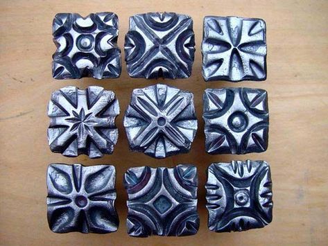 Blacksmith : Custom Designed Kitchen Drawer Pulls : Hand Forged Steel Kitchen Drawer Pulls, Blacksmith Tools, Blacksmith Projects, Metal Working Projects, Cool Wood Projects, Kitchen Drawer, Forging Metal, Diy Solar, Metal Words