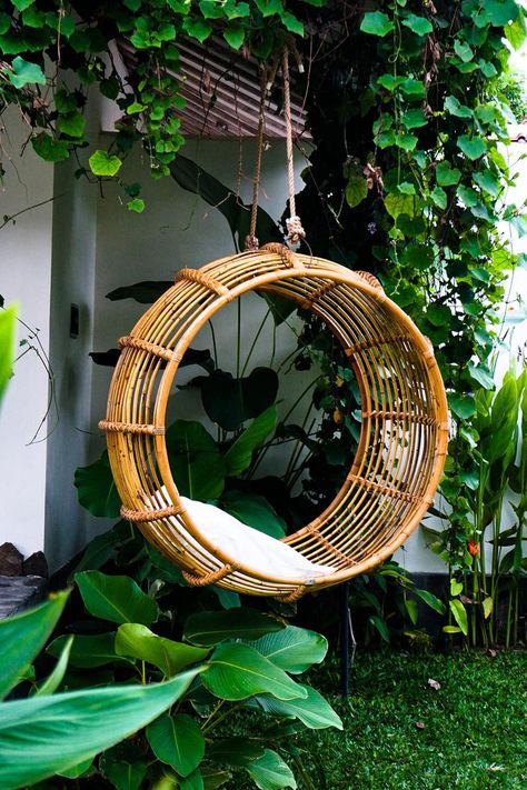 Hanging Rattan Chair, Hanging Chair Indoor, Hanging Chair With Stand, Hanging Rattan, Beachy Room, Hanging Chair Outdoor, Woven Furniture, Shabby Chic Bedrooms, Patio Decorating Ideas