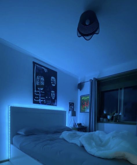 Minimal Blue Bedroom, Asthetic Room Ideas For Teen Boys, Clean Boy Room Aesthetic, Clean Boy Aesthetic Room, Vibey Bedroom Aesthetic, Calm Bedroom Ideas, Male Room Ideas, Vibey Bedroom, Vibey Rooms