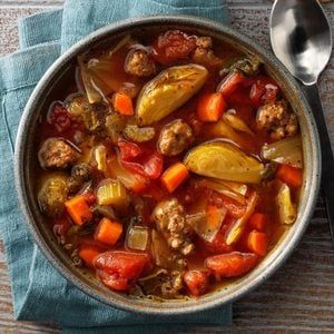 Slow-Cooked Pork Stew Recipe: How to Make It Italian Beef Soup, Slow Cooker Stuffed Peppers, Soup With Ground Beef, Hamburger Soup, Vegetable Beef Soup, Italian Beef, Italian Soup, Barley Soup, Vegetable Soup Recipes