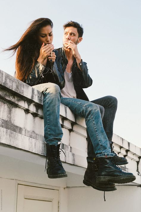 Rooftop Photoshoot, Grunge Couple, City Shoot, Couple Sitting, New York Aesthetic, Couple Photoshoot Poses, Garage Sale, Couple Shoot, Photoshoot Poses