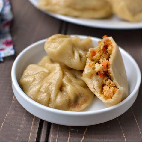 Sikkim Vegetarian Momos Momos Recipe, Chicken Potatoes, International Food, Chutney Recipes, Air Frying, Indian Style, International Recipes, Easy Chicken, Frying