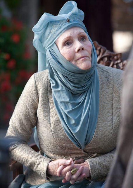 In case I burn all my hair off trying to curl it for Halloween I'll just go as Olenna Tyrell. Lady Olenna Tyrell, Olenna Tyrell, Ali Mcgraw, Game Of Thrones Costumes, Game Of Thrones Tv, Margaery Tyrell, Games Of Thrones, Iron Throne, Valar Morghulis