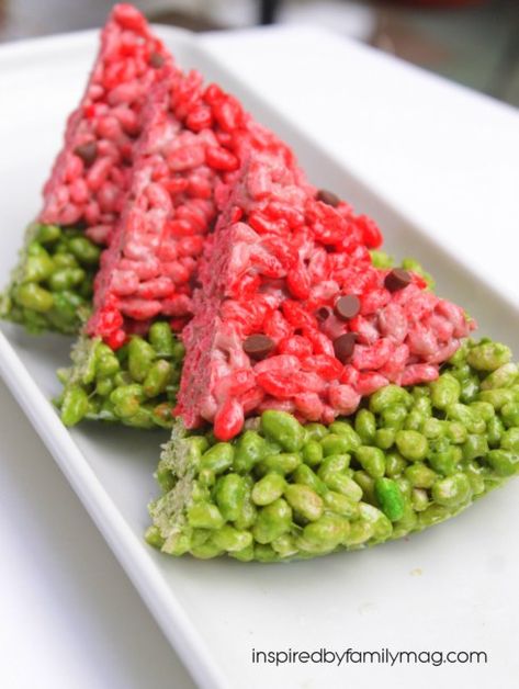 Simple Summer Dessert: Watermelon Rice Krispie Treats Rice Recipes Vegan, Krispie Treats Recipe, Easy Summer Desserts, Rice Crispy Treats, Summer Snacks, Perfect Picnic, Crispy Treats, Rice Krispie Treats, Rice Krispie