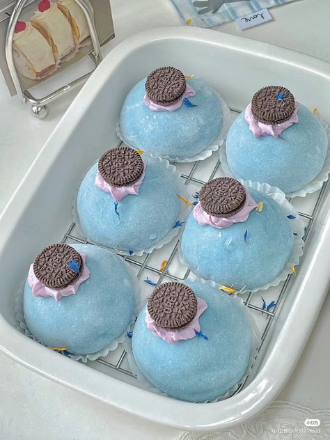 Mochi Aesthetic, Pancake Art, Kawaii Dessert, Candy Drinks, Baked Fruit, Pretty Dessert, Blue Food, Healthy Sweets Recipes, Birthday Cookies