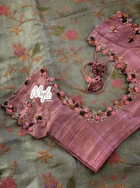 Wedding Blouses, Blouse Maggam Work, Dresses Couture, Latest Bridal Blouse Designs, Maggam Work Blouse, Latest Blouse Designs Pattern, Blouse Designer, Traditional Blouse Designs, Kids Blouse Designs