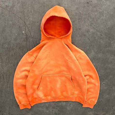 via @akimboclub Orange Hoodie Outfit, Akimbo Club, Orange Hoodie, Cute Swimsuits, Vintage Hoodies, Hoodie Outfit, Custom Hoodies, Custom Clothes, Aesthetic Clothes