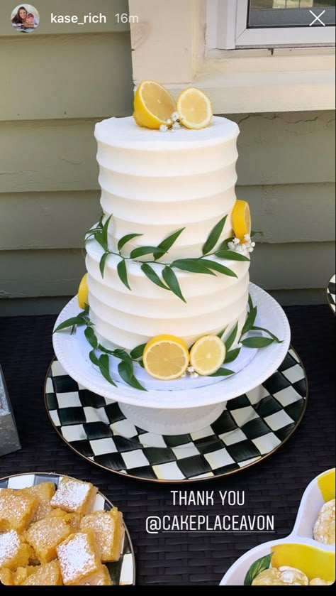 Lemon Themed Wedding, Italian Baby Showers, Lemon Wedding Cakes, Italian Bridal Showers, Lemon Themed Party, Lemon Themed Bridal Shower, Lemon Wedding, Italian Party, Lemon Theme