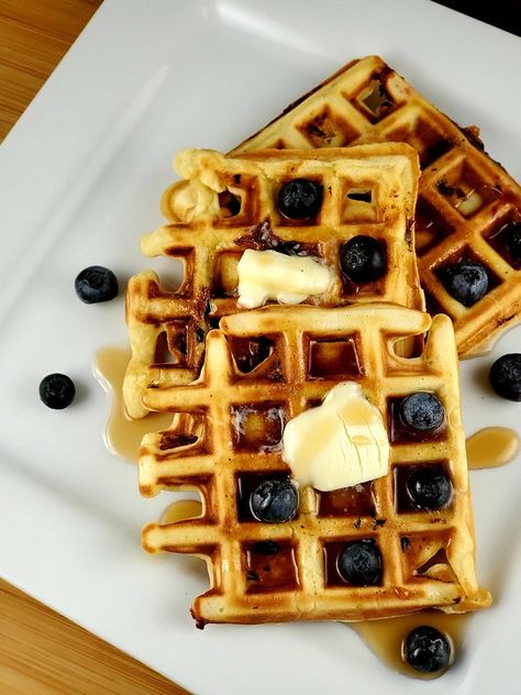 Banana Blueberry Waffles - Monster Foodies Making Waffles, Whole Wheat Waffles, Kitchen Hacks Food, Banana Waffles, Blueberry Waffles, Fluffy Waffles, Food On The Table, Brunch Recipe, Banana Blueberry