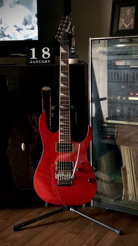 Ibanez RG 320 DX QM Aura Magic, Ibanez Rg, Red Electric Guitar, Cool Guitar, Electric Guitars, Electric Guitar, Aura, Hip Hop, Guitar