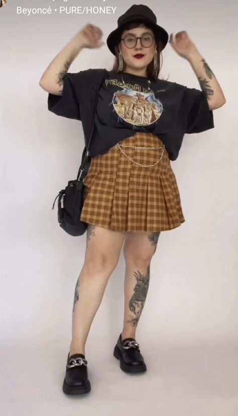 Tattoos Outfit, Outfit For Plus Size, Thread Ideas, Goth Outfit, Midsize Outfits, Diy Tips, Goth Outfits, Curvy Outfits, Tattoo Style