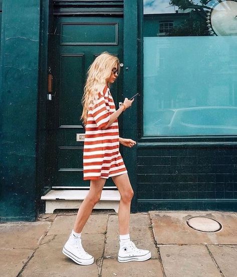 Closet Inspiration, 2024 Fashion, Looks Style, Mode Inspiration, Looks Vintage, Spring Summer Outfits, Outfits Casuales, White Sneakers, Look Fashion