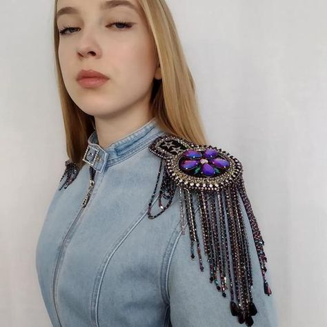 Shoulder jewelry carnival Long tassel shoulder pads Runway | Etsy Top Jewelry Trends, Shoulder Piece, Runway Jewelry, Shoulder Jewelry, Face Brooch, Floral Jewellery, Military Style, Fashion Mode, Contemporary Fashion