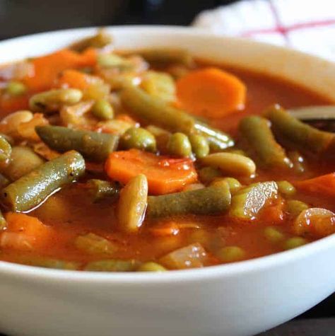 Organic Soup Recipes, Homemade Veggie Soup, Homemade Vegetable Soup, Organic Soup, Cooking Grains, Paleo Dinners, Vegetable Soup Recipe, Heart Healthy Diet, Vegetable Soup Recipes