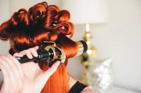 Supermodel Hair, Retro Hairstyles Tutorial, Hollywood Curls, Natural Oils For Skin, Blow Dry Hair, Hair Flip, Color Your Hair, Retro Hairstyles, Hair Cream