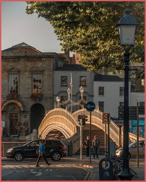 Love Ireland | -Ha’penny Bridge, Temple Bar, Dublin | Facebook Ha'penny Bridge Dublin Ireland, Dublin Pub Aesthetic, Ha'penny Bridge, Dublin Astethic, Dublin Summer, Dublin Ireland Aesthetic, Dublin Aesthetic, Dublin Pubs, Unreal Unearth