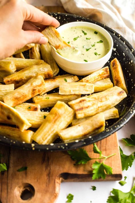 Yuca Fries, Fries Recipe Oven, Yuca Recipes, Cassava Recipe, Cilantro Garlic Sauce, Yam Or Sweet Potato, Paleo Appetizers, Vegan Baked, Gluten Free Appetizers