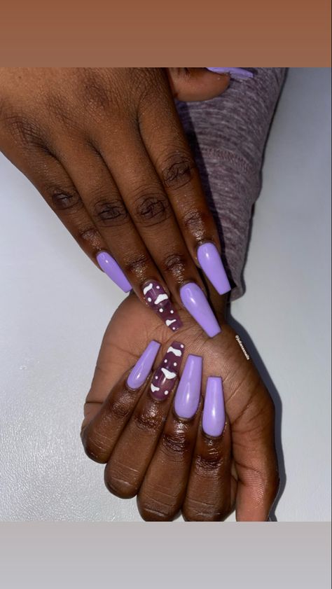 Purple Nails On Dark Skin, Purple Nails Medium Length, Light Purple Nails Acrylic, Purple Cloud Nails, Purple Acrylic Nails Coffin, Light Purple Nails Design, Purple Coffin Nails, Purple Nail Art Designs, Light Purple Nails