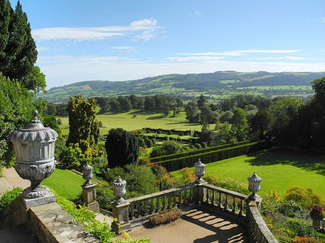 Powis Castle Welsh Landscape, Powis Castle, Castles In Wales, Castle Gardens, Topiary Garden, Castle Garden, England And Scotland, Travel Bucket List, Garden Bridge