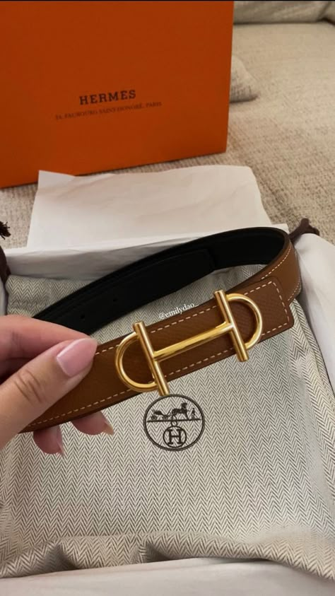 Hermes gamma belt Hermes gamma belt unboxing Hermes Gamma Belt, Hermes Gamma Belt Outfit, Hermes Belt Women Outfits, Hermes Belt Outfit, Hermes Belt Women, Black Hermes Belt, Classy Old Money Outfits, Brown Belt Outfit, Parisian Style Summer