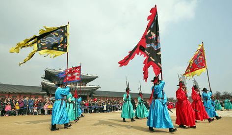 Korean Festival Decorations, Korean Festival, Korean Decoration Traditional, Korea National Costume, North Korea Traditional Dress, National Folk Museum Of Korea, New Year 2018, Lunar New, Festival Decorations