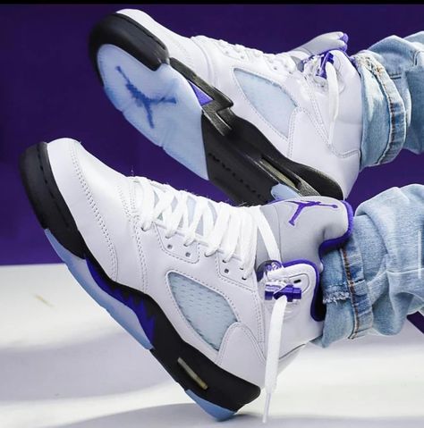 Sneakers PR - Jordan 5 Retro “Concord” 💜😈 Buy Here:... | Facebook Jordan 5 Concord, Jordan Concord, Jordan 5s, Nike Slippers, Jordan 5 Retro, Tenis Nike, Air Jordan 5 Retro, Hype Shoes, Air Jordan 5