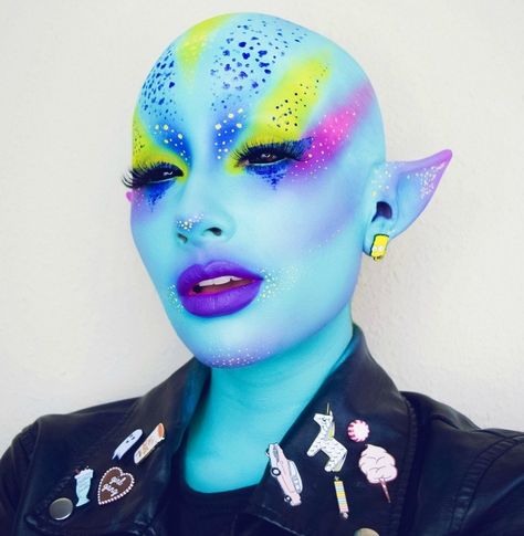 The 50 Most Jaw-Dropping Halloween Makeup Ideas on Instagram Makeup Prompts, Creature Makeup, Alien Make-up, Fantasy Make-up, Alien Makeup, Halloween Make-up Looks, Holloween Makeup, Alien Halloween, Bald Cap