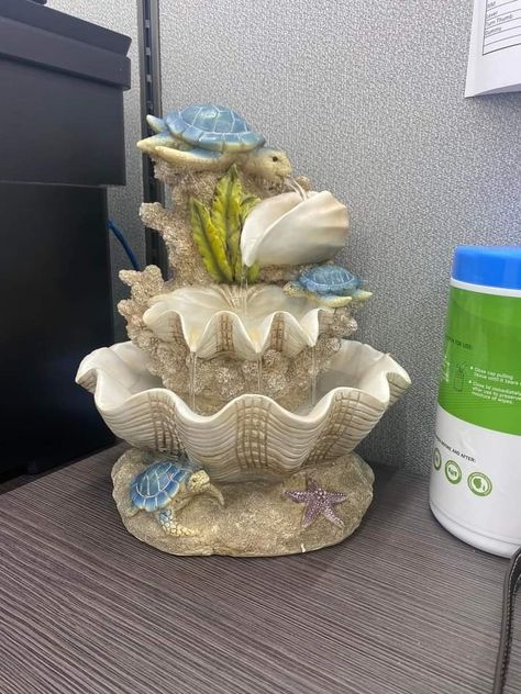 Beach Art Crafts, Dream Art Room, Tropical Core, Water Fall, Diy Pottery, Seashell Art, Seashell Crafts, Shell Art, Shell Crafts