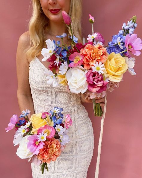 🌸🌈🦋🍊🌼🩷 . . . . #florist #floralart #flowerstagram #flowers #floraldesign #weddinginspo #bouquet #colourfulflowers #beautifulflowers #stylemepretty #weddinginspiration #modernbride #weddingflowers #brisbaneflorist #thisisbrisbane #flower #madewithlove #flowerbouquet #blooms #floral #brisbaneevents #flowerlove #brisbaneweddings #bridalbouquet #weddingflorist #love #weddingflowers #flowersofinstagram #brisbaneweddingflorist #brisbane Ranunculus Bouquet, Artificial Wedding Flowers, Boquette Flowers, Artificial Flowers Wedding, Retro Wedding, Flower Accessories, Rose Dress, Bridal Flowers, Ranunculus