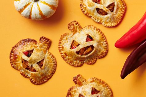 Savory Halloween Food, Cream Puffs Recipe, Pumpkin Cutouts, Hand Pie Recipes, Cream Puff Recipe, Pie Pops, Chicken And Butternut Squash, Pumpkin Chili, Easy Halloween Food