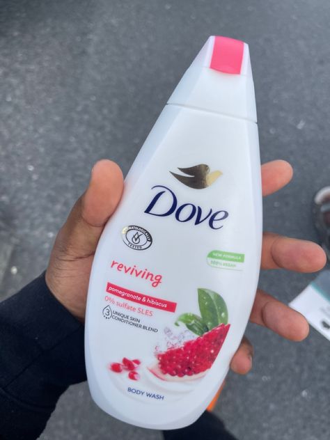 Dove Pomegranate Body Wash, Pomegranate Body Wash, Dove Pomegranate, Body Wash Aesthetic, Wash Aesthetic, Dove Body Wash, Perfect Skin Care Routine, Feminine Care, Perfect Skin