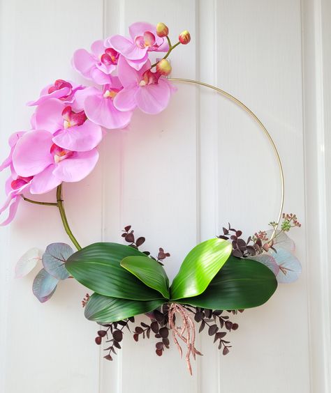 Pink Orchid wreath, Gift for moms, Wall decorations, Mantel décor #DecorativeWreath #MothersDayGift #GiftForMoms #SpringHomeDécor #WallDecoration #MantelDécor #HandmadeHomeDécor #ModernWallDecor #PinkOrchidWreath #18InHoopWreath Orchid Wreath, Square Wreath, Apple Wreath, Orchid Leaves, Lemon Wreath, Pink Orchids, Spring Easter Decor, Summer Home Decor, Floral Wire