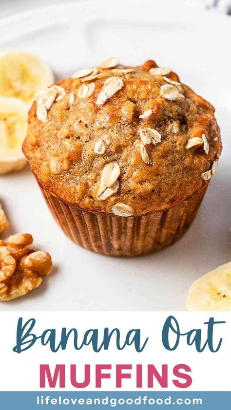 Simple Recipes With Bananas, Banana Oat Greek Yogurt Muffins, Easy Banana Oatmeal Muffins, Healthy Oat Muffin Recipes, Greek Yogurt Muffins Healthy, Oats Banana Muffins, Banana Muffins With Greek Yogurt, Banana Greek Yogurt Muffins, Low Sugar Banana Muffins