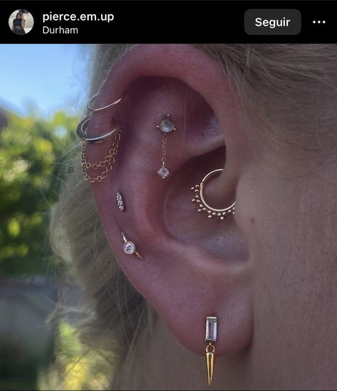 Flat Piercing Dangle, Ear Mapping Piercing Ideas, Flat Piercing Jewelry, Flat Piercing Ideas, Curated Ear, Ace Ring, Flat Piercing, Cool Ear Piercings, Cute Ear Piercings