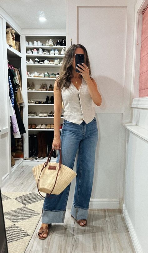 Cuffed Wide Leg Jeans Styled Six Ways Cut Off Jeans Outfit, Neat Outfits, Wide Leg Jeans With Belt Loops For Everyday, Cuff Wide Leg Jeans, Cuffed Wide Leg Jeans Outfit, How To Cuff Wide Leg Jeans, Wide Leg Cuffed Jeans Outfit, Chic Wide-leg Fitted Jeans, Wide Hips Outfit