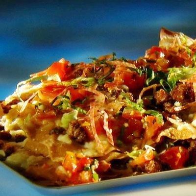 Guy Fieri's Italian NachosDelish Guy Fieri Recipes, Italian Nachos Recipe, Italian Nachos, Nacho Recipes, Midwest Style, Fine Cooking, Kids Cooking, Tv Food, Nachos Recipe