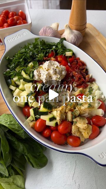 Carleigh Bodrug on Instagram: "🌱 COUNTING PLANTS EP 1: creamy roasted vegetable pasta... Grab the recipe by googlin’ PlantYou creamy roasted vegetable pasta, or visiting PlantYou dot com and searching creamy roasted vegetable pasta 💖🥰 . #recipe #plantbased #vegan #pasta #pastarecipe #onepotmeal #healthy #healthyfood #Easyrecipe" Creamy Roasted Vegetable Pasta, Roasted Vegetable Pasta Sauce, Pepper And Cream Cheese, Creamy Veggie Pasta, Roasted Vegetables Pasta, Carleigh Bodrug, Cream Cheese Pasta, Roasted Vegetable Pasta, Thyme Salt