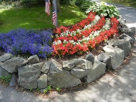 Flag Pole Landscaping, Patriotic Porch, Front Flower Beds, Patriotic Flowers, Course Ideas, Blue Bed, Flower Bed Designs, Planting Ideas, White And Blue Flowers